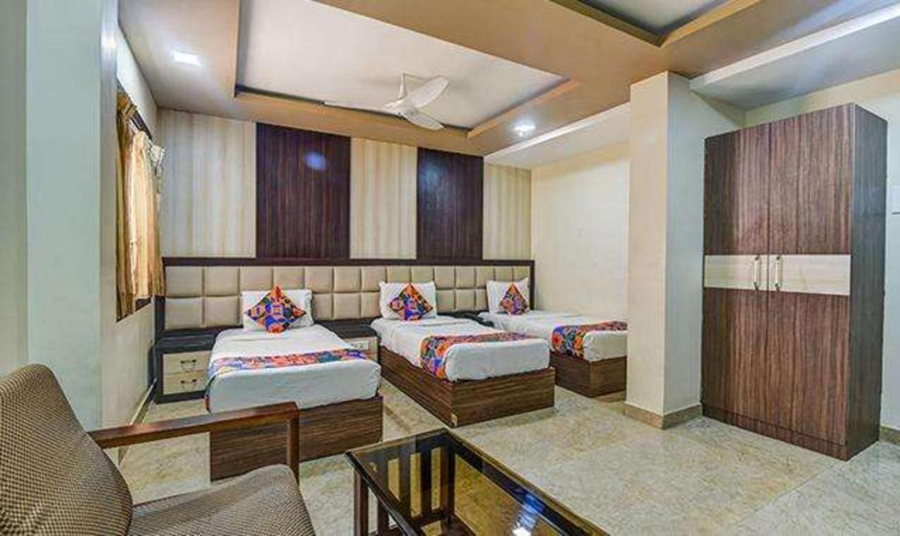Fabhotel Central Palace Chennai Exteriör bild